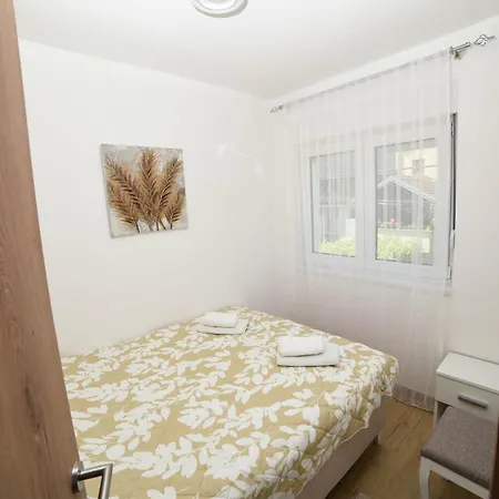 Apartment Neva Rakari